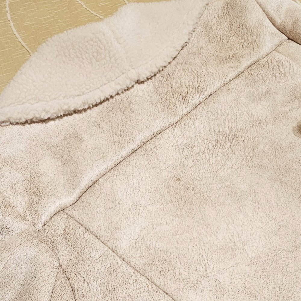 WHBM ECRU/CREAM FAUX SHEARLING STYLE ASYMMWTRICAL HIP LENGTH JACKET SIZE XSP - Picture 6 of 16